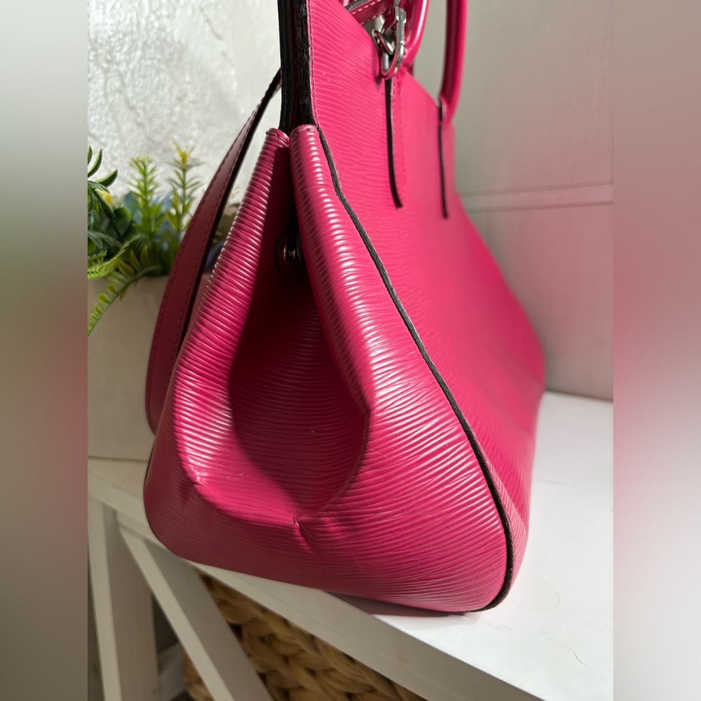 Louis Vuitton Pink Epi Marly
2 Way Bag - Picture 8 of 17